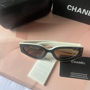 CHANEL   Cat Eye Sunglasses